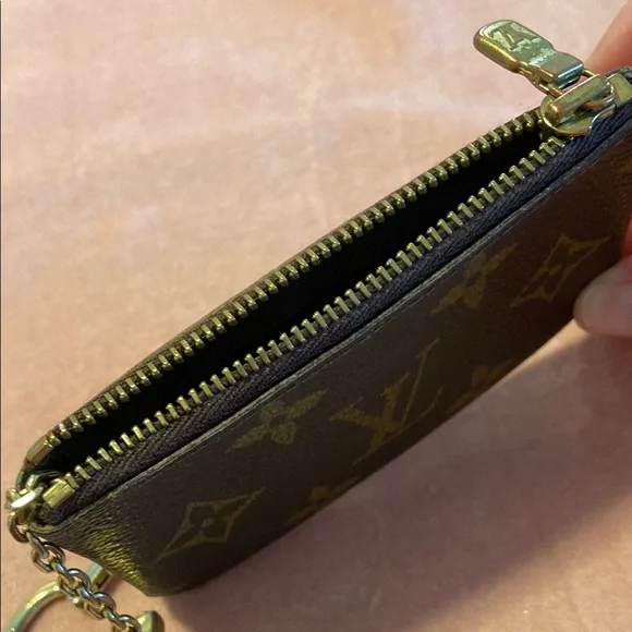 Louis Vuitton Brown Monogram Key & Card Holder - Picture 7 of 10